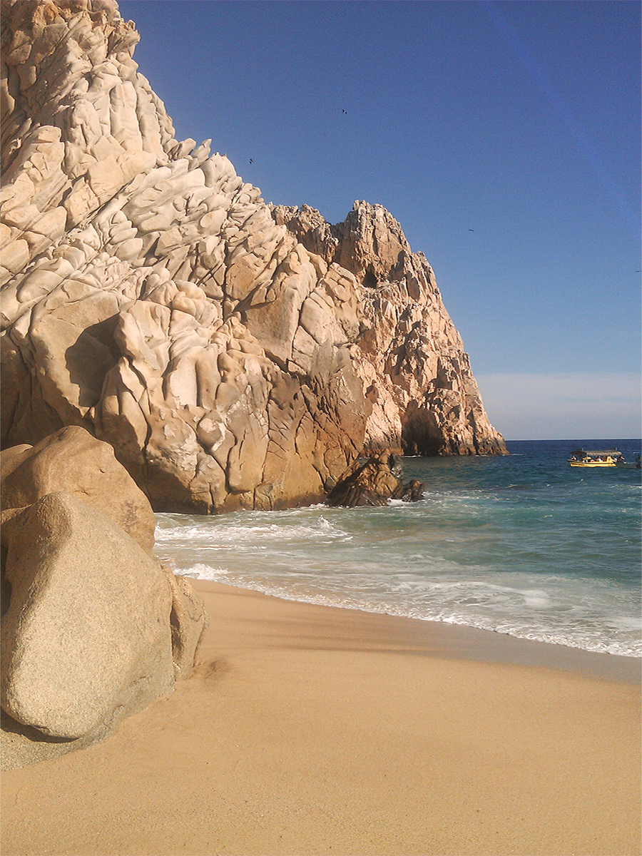 A boat in the water off of Divorce Beach Cabo San Lucas