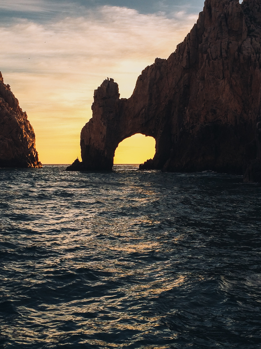 The famous arch in Cabo San Lucas one of the things to do in Cabo