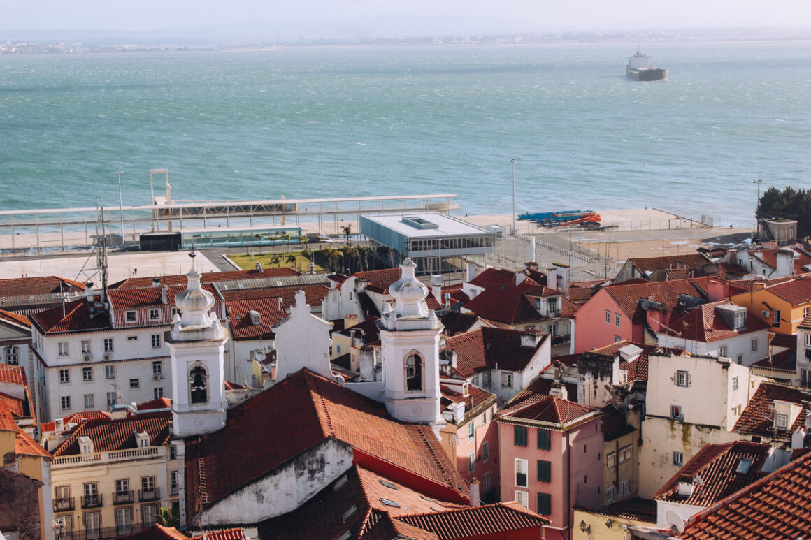 the view of the ocean in Lisbon