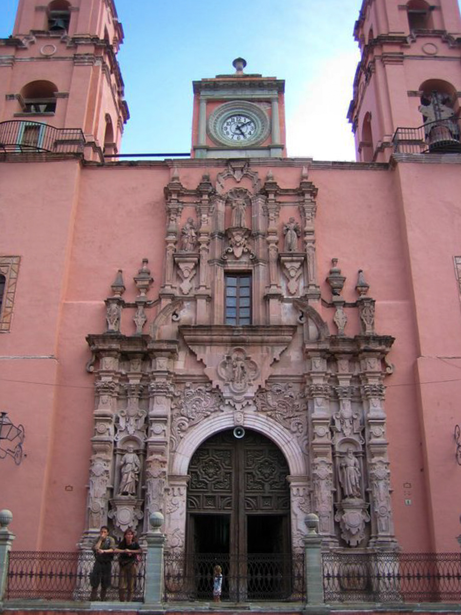 a pink church Guanajuato, Mexico one of the best places to visit in Mexico