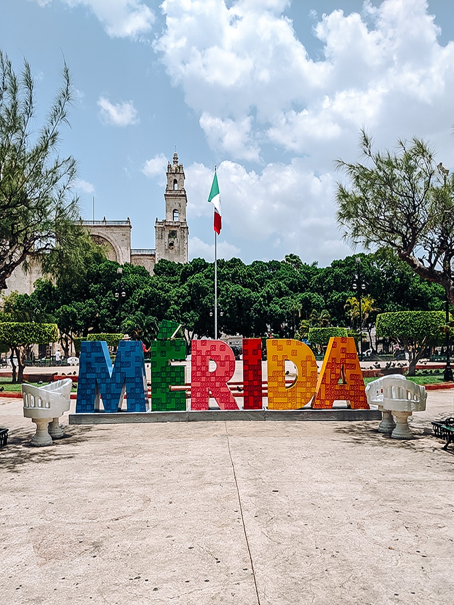 The famous letters that spell Merida that many of the town in Mexico have