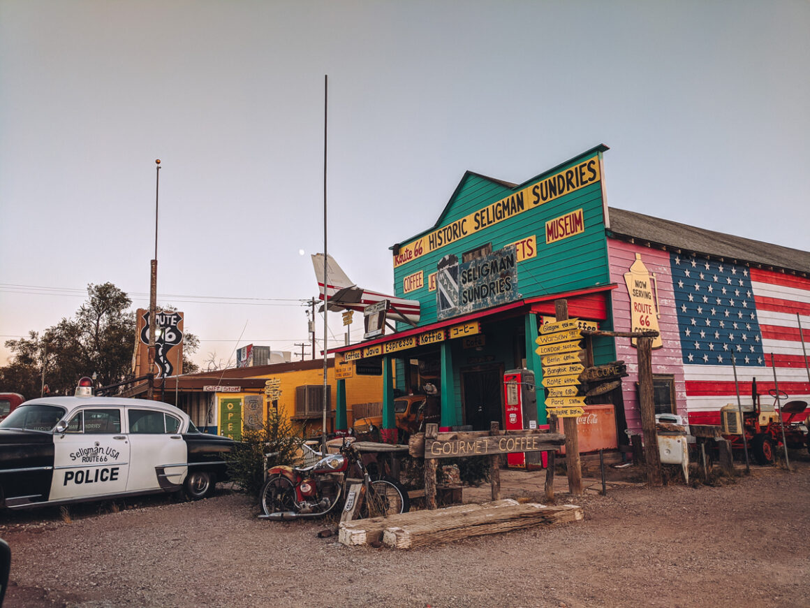 old cars and building in Seligman, Arizona
