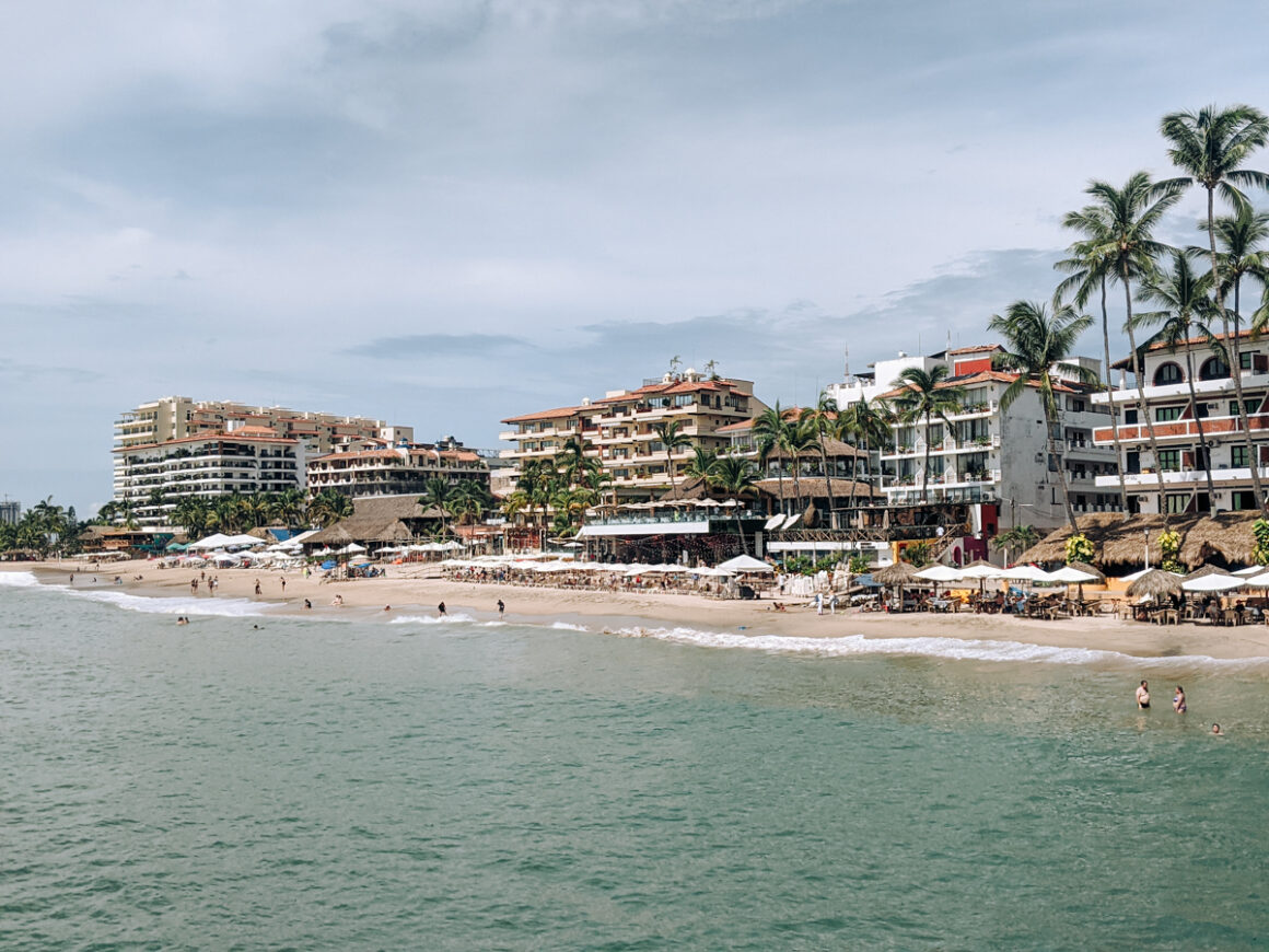 the beachfront hotels in Puerto Vallarta